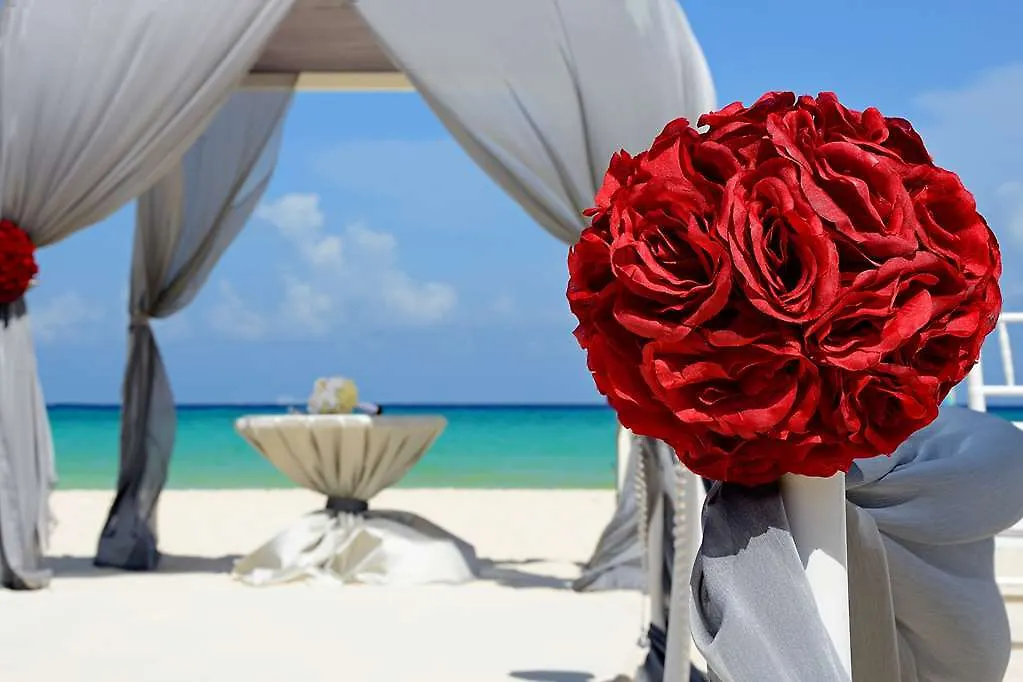 Royal Hideaway Playacar All-Inclusive Adults Only Resort Playa del Carmen 5*,  Meksyk