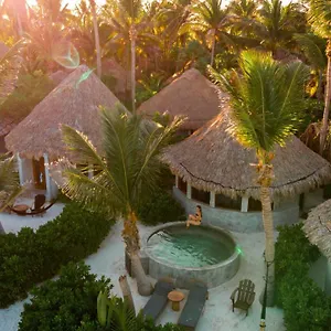 maya-tulum-resort.tulum-hotels.net/
