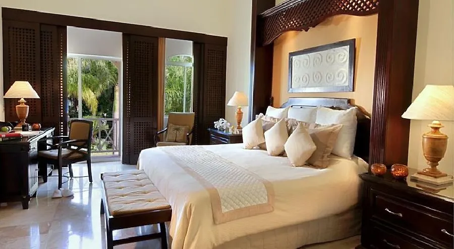 Royal Hideaway Playacar All-Inclusive Adults Only Resort Playa del Carmen 5*,